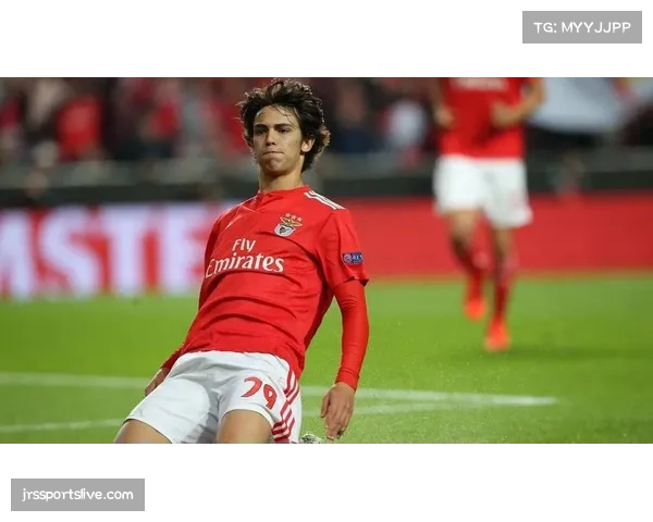 通讯：绝平后的更衣室——探访本菲卡队在诺坎普比赛结束后的半小时